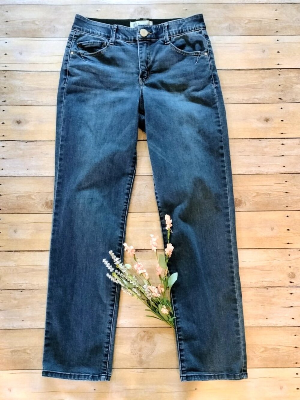 Democracy Ab Technology Mid Rise Straight Leg Ankle Jeans 8 Med-Dk Wash 30x29